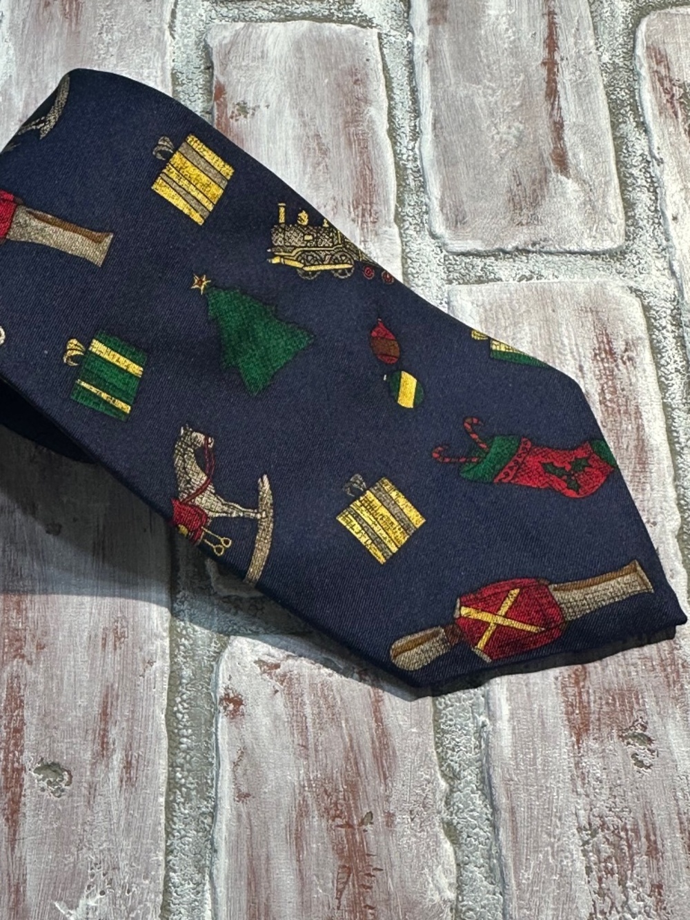 Vintage Town Craft Old-fashioned Christmas 100% Silk USA Made Tie Necktie